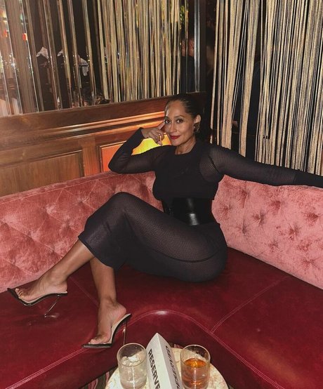 Tracee Ellis Ross arte modelo galerías