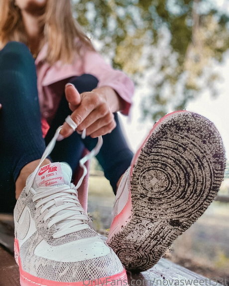 novasweetf33t estrella xxx galería