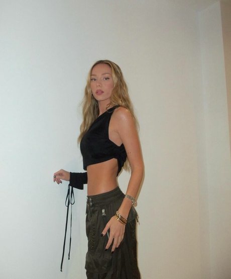 Ester Exposito modelo gratis galerías