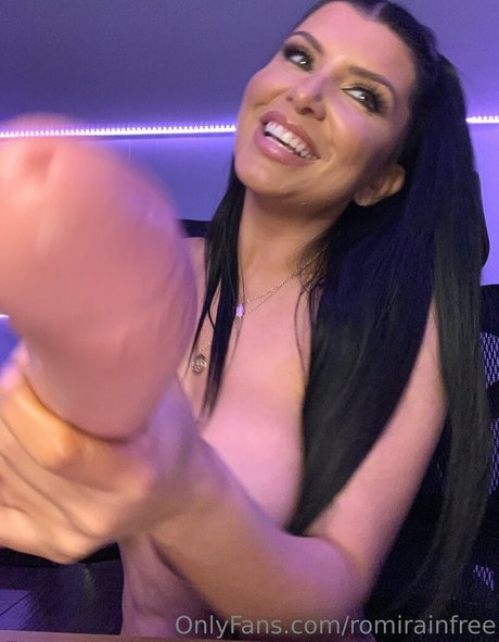 romirainfree estrella porno desnuda galerías