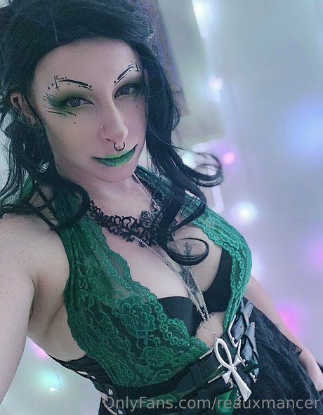 cosplay femboy onlyfans bastante adulta galería