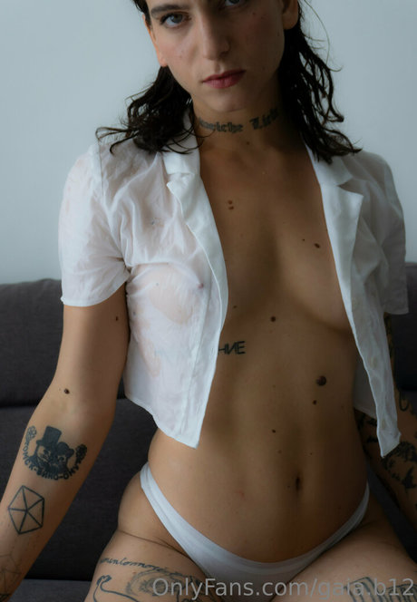 gaia b12 estrella porno en alta definición foto