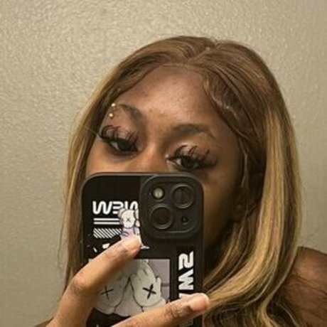 thatbrxt00 estrella porno desnuda imágenes