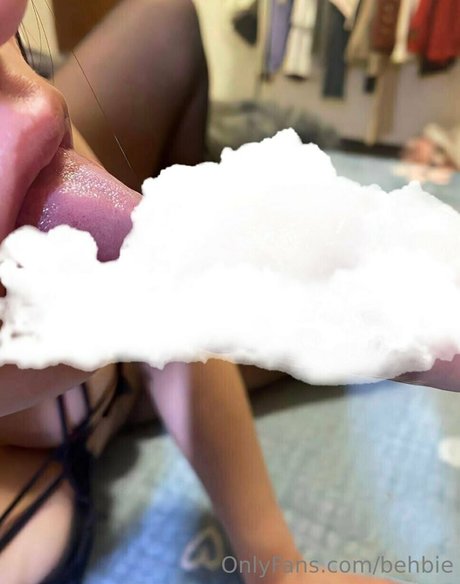 behbie modelo desnudo foto