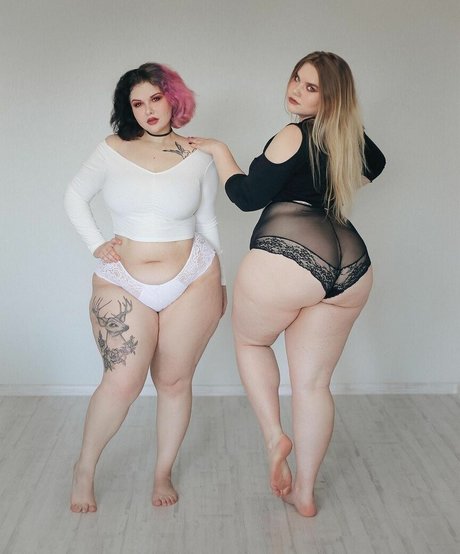 tetas grandes y curvilíneas onlyfans sexo mejor fotos