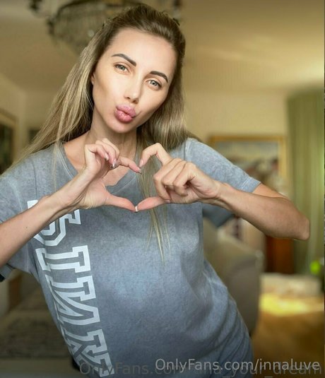 InnaLuve modelo agradable foto