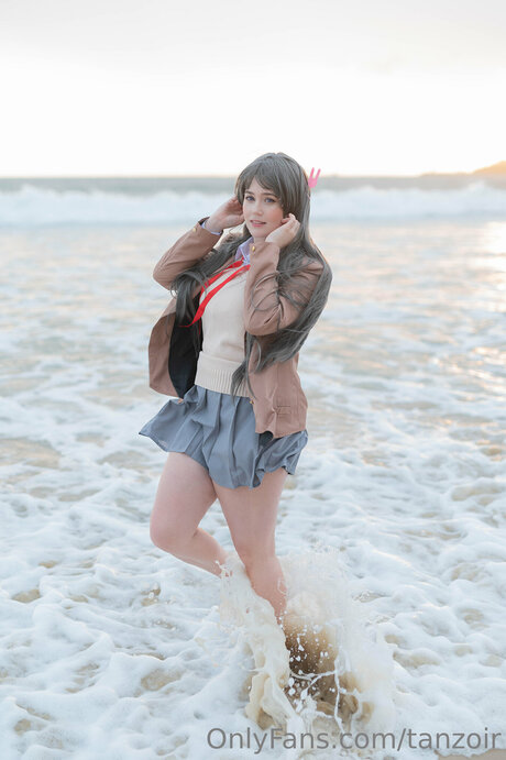 Ecchizoir actriz libre foto