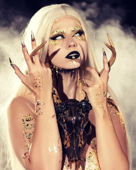 ElvenCynic modelo pornografico galería