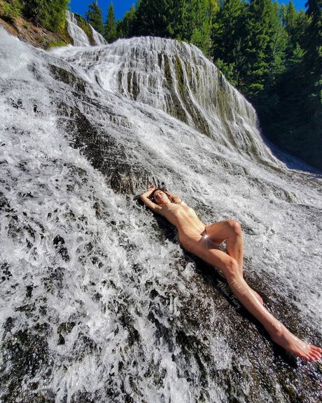 Naked Moss Fairy Sacred Courtesan_ estrella erótica fotos