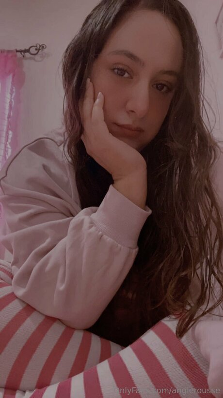 Angie Rousse modelo sexual archivo