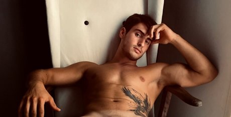 Juan Nogueira estrella porno hermosa imagen