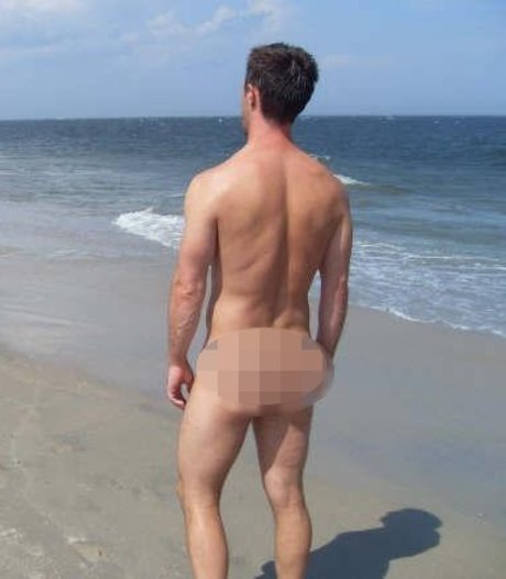 Bare Beach Bum hermosa modelo imagen