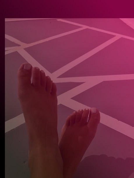 Alyssa Feet estrella porno atractiva fotos