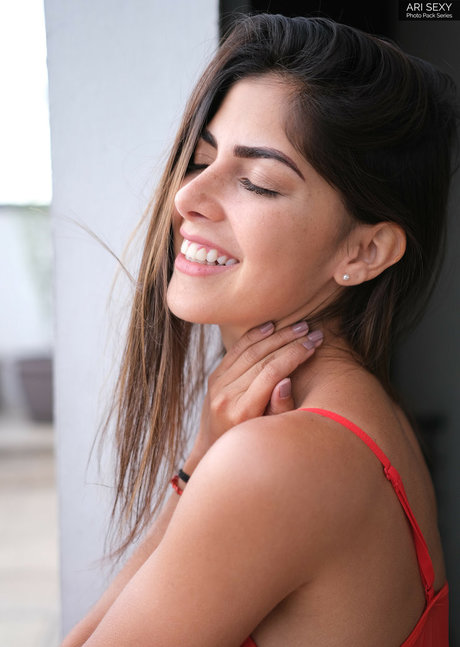 Ari Dugarte modelo sexual galería