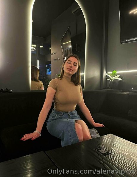 alenavipfox actriz adulta foto