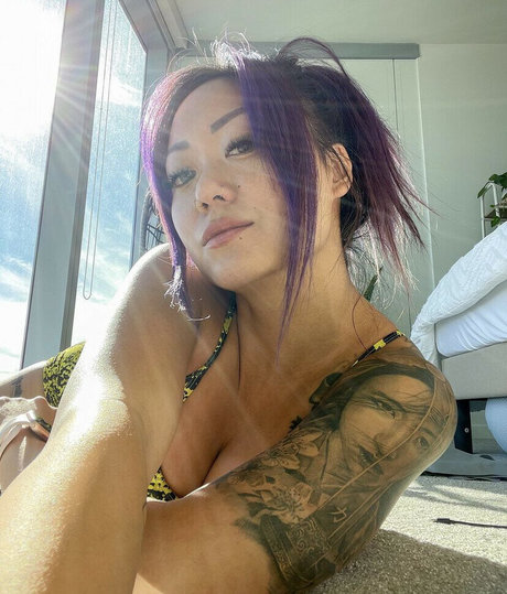 Cynthia Leu estrella hermosa foto