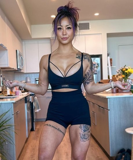 Cynthia Leu estrella porno de alta calidad imagen