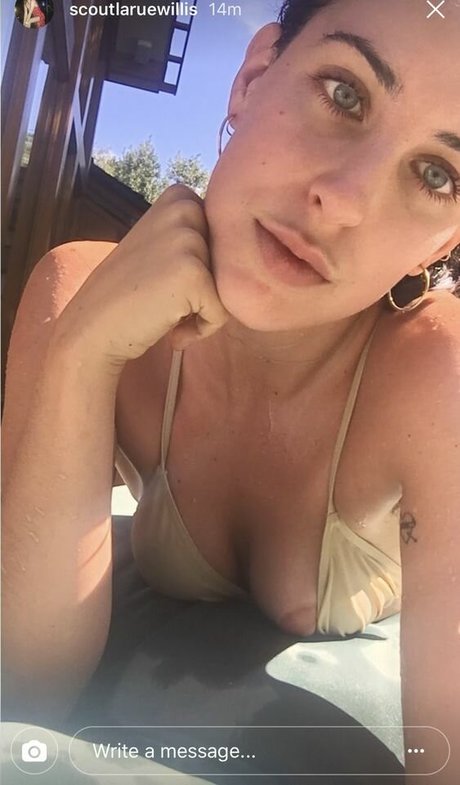 Scout LaRue Willis estrella imágenes