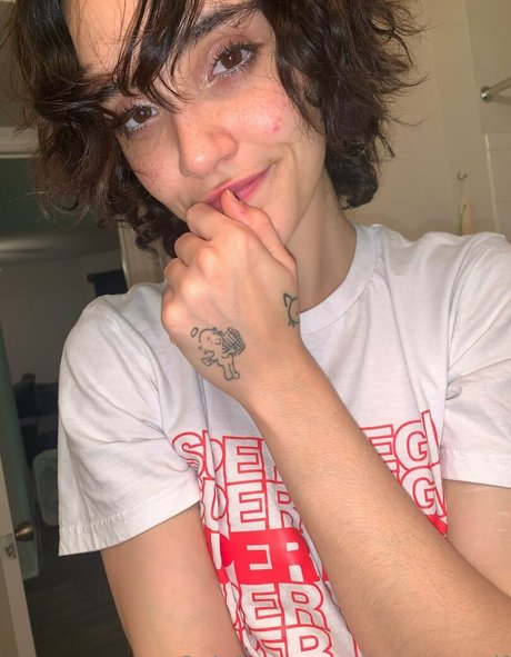 thescenemlf estrella xxx galerías