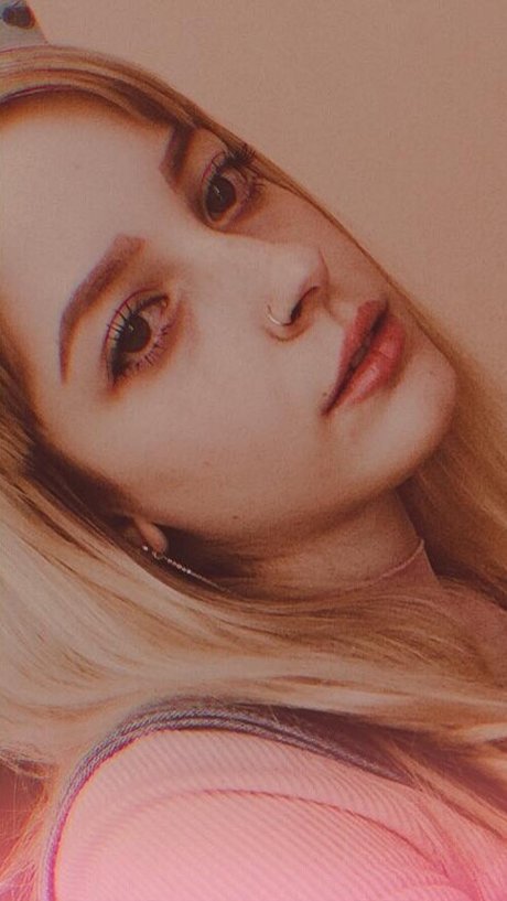 Agnese Innocente linda estrella imagen