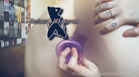 sxatansmistressfree modelo de alta calidad fotos