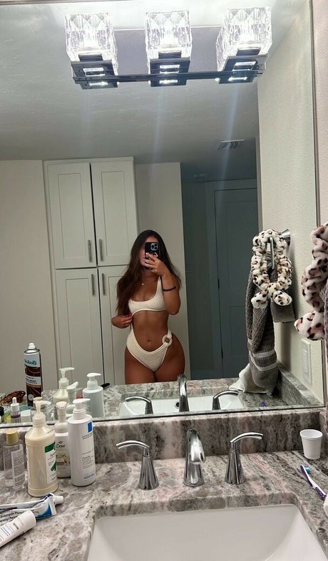 Makayla Mcquoid buena estrella porno imágenes