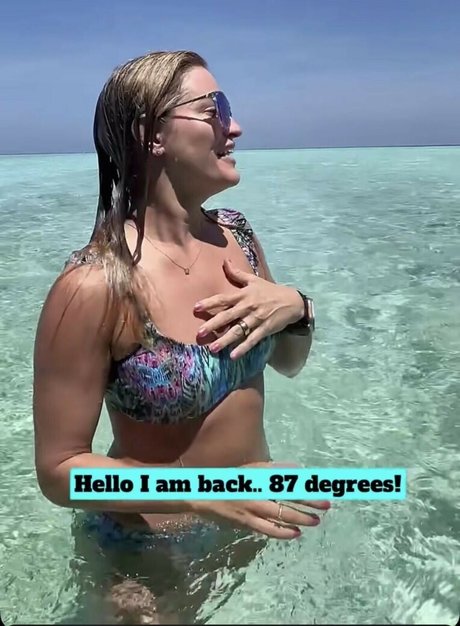 iJustine modelo adulto archivo