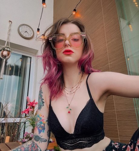 culo gordo anal onlyfans desnudo erótico imagen