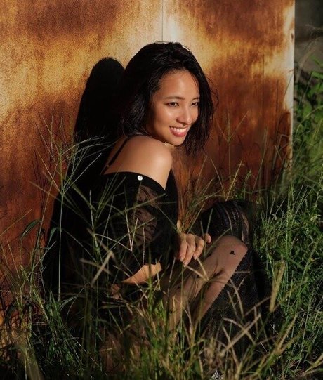 Ayame Misaki modelo caliente archivo