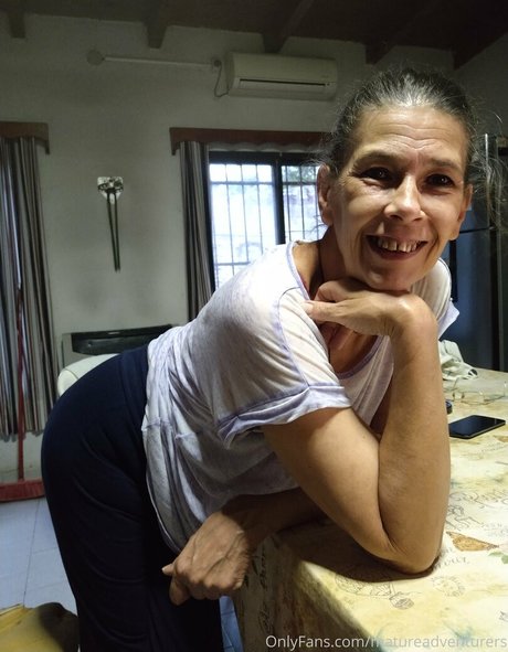 aloneruth estrella porno sexy galería