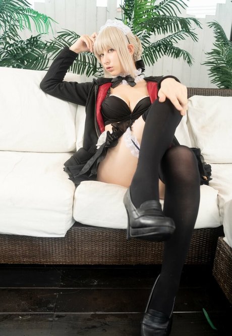 kuronomori modelo bonita imagen