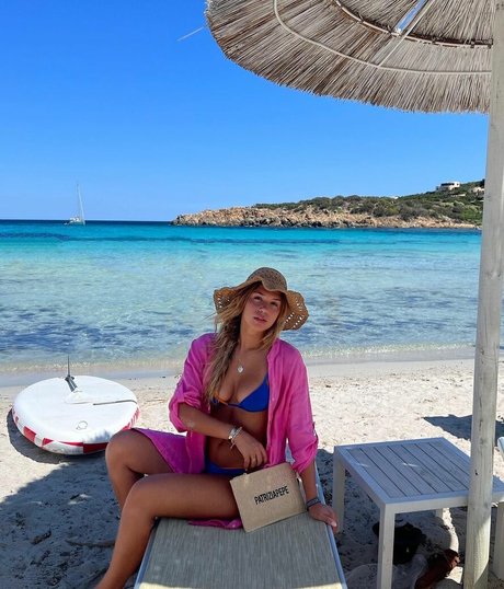 Alice De Bortoli desnudos de estrellas porno galerías