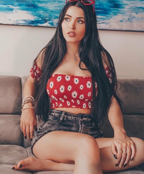 Claudia Alende estrella porno del sexo foto