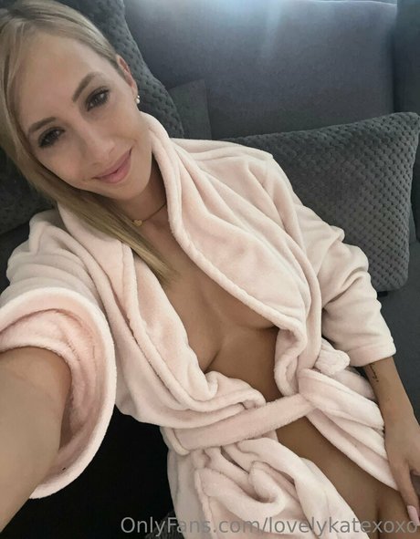 lovelykatexoxo estrella porno exclusiva fotos