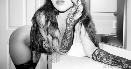 bbabyvalentine estrella hermosa foto