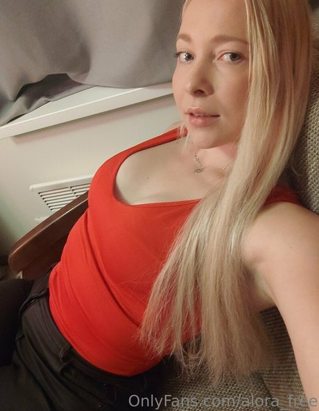 alora free buen modelo fotos