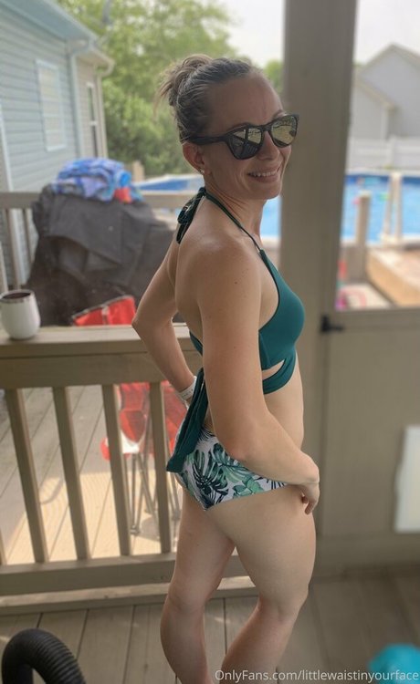 littlewaistinyourface estrella erótica galería