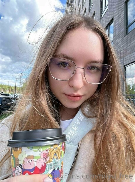 miyu free actriz caliente archivo