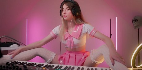 ASMR Onuri hermosa actriz galerías