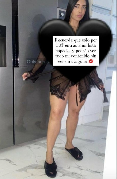 andreitaxpremium modelo desnuda imagen