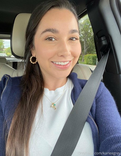 karleegrey estrella atractiva imágenes