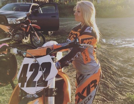 brittknee estrella superior galerías