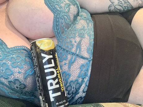 Aannunzi727 estrella adulta imágenes