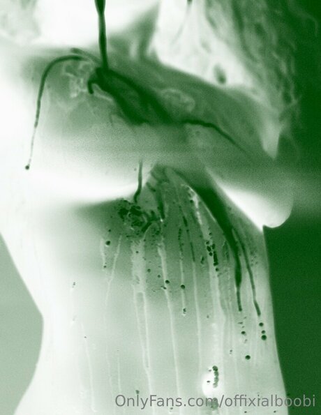 Big Wavy estrella perfecta galería