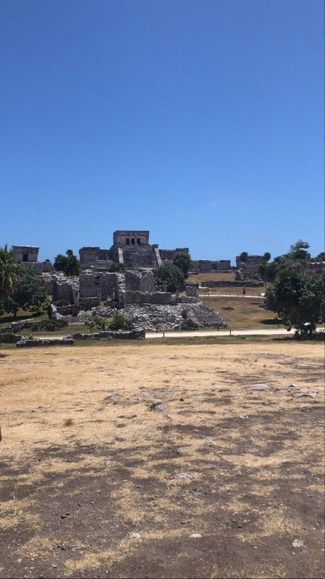 Adriele Schwartz modelo porno imágenes