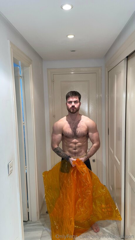 Max Dennison estrella porno exclusiva archivo