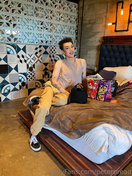 Peter Bread actriz caliente imagen