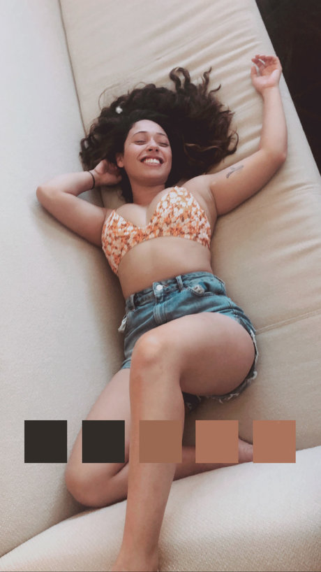 Stacked and compact estrella porno desnuda foto