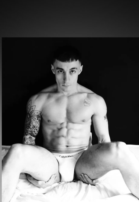 Milo Markx actriz de alta definición foto