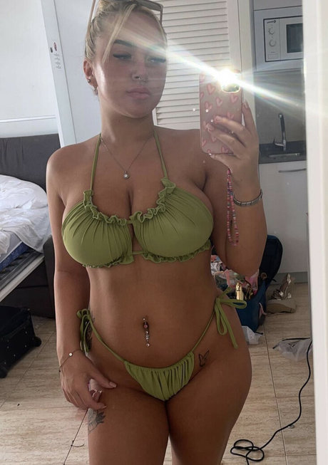 Caoimhe Moreland actriz foto